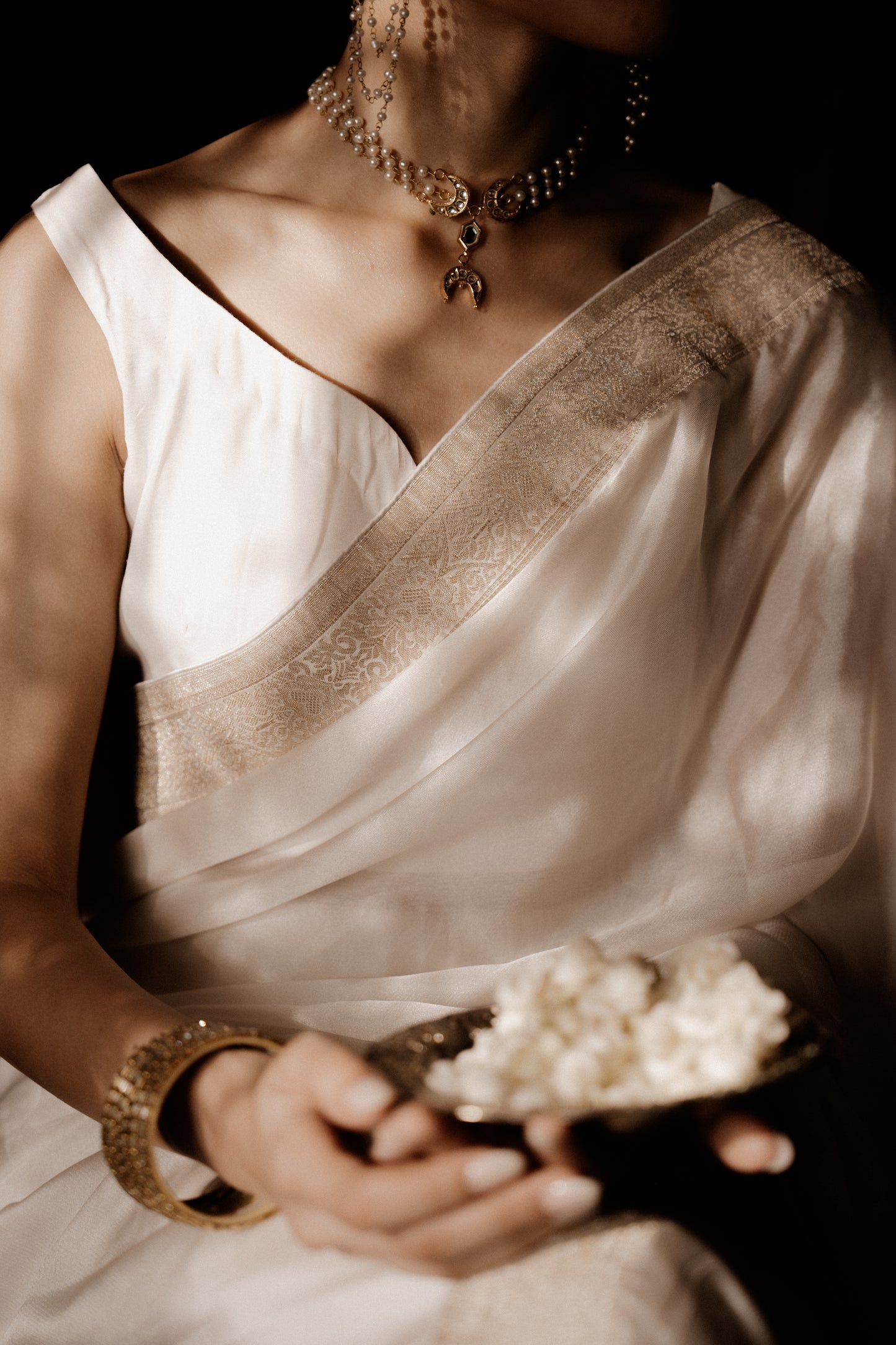 Chand Diya Choker