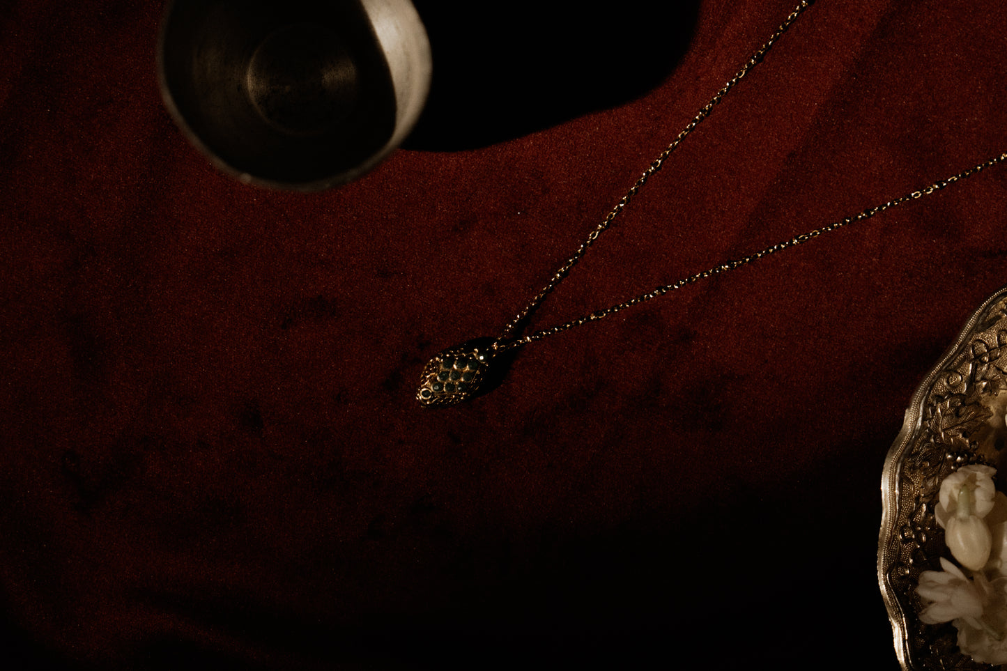 Zamrud Locket