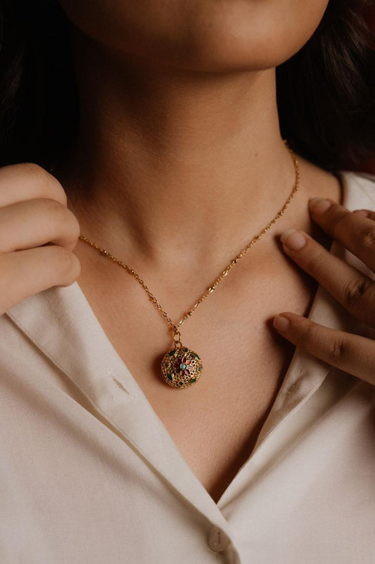 Zariya Gold Necklace