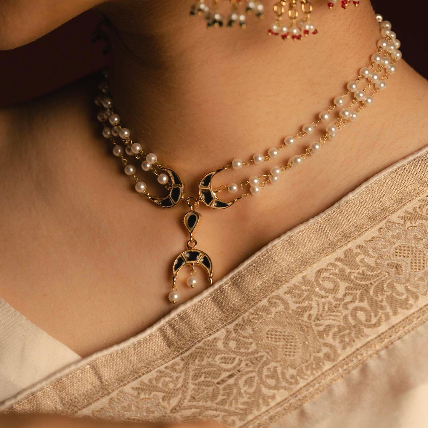 Chand Diya Choker