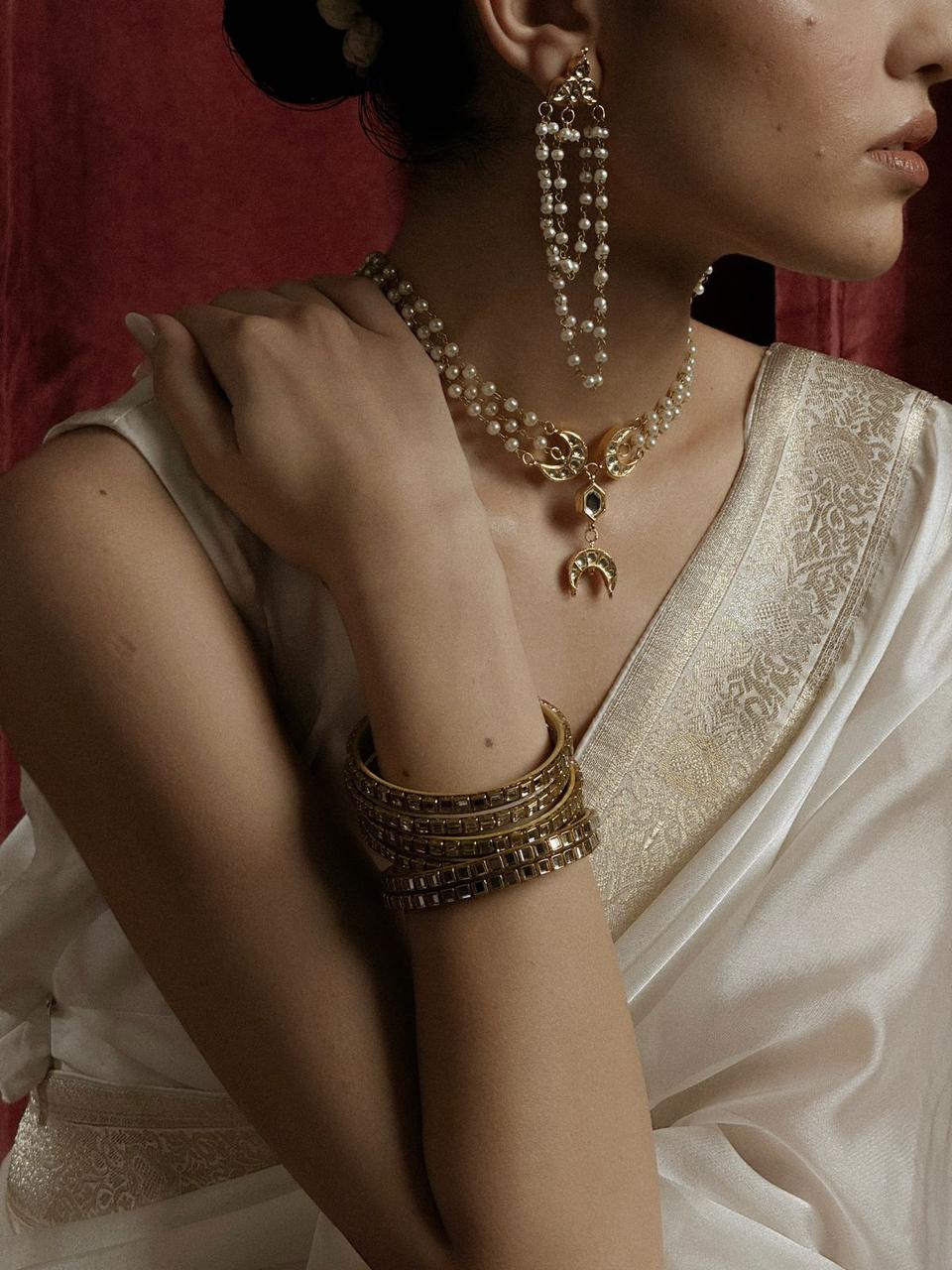 Chand Diya Choker